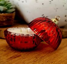 Load image into Gallery viewer, Christmas Bauble shaped Soy Candles