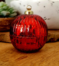 Load image into Gallery viewer, Christmas Bauble shaped Soy Candles
